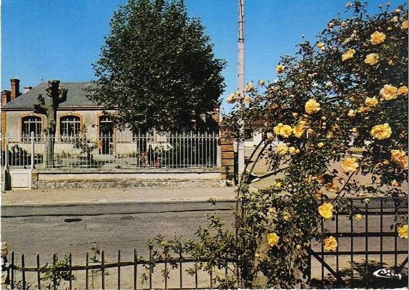 1983-ecole rte nogent.jpg - Ecole des Garçons - 1983